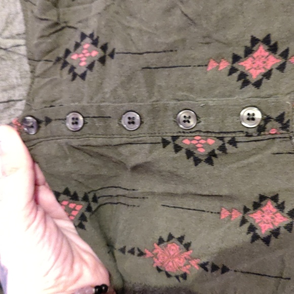 Torrid flowy tank top size 1 - Picture 3 of 7